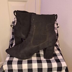 Choices Black Ribbed Suede-Look Block Heel Ankle Boots